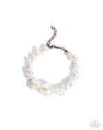 Wiry Waymaker - Complete Look - White   1415NB